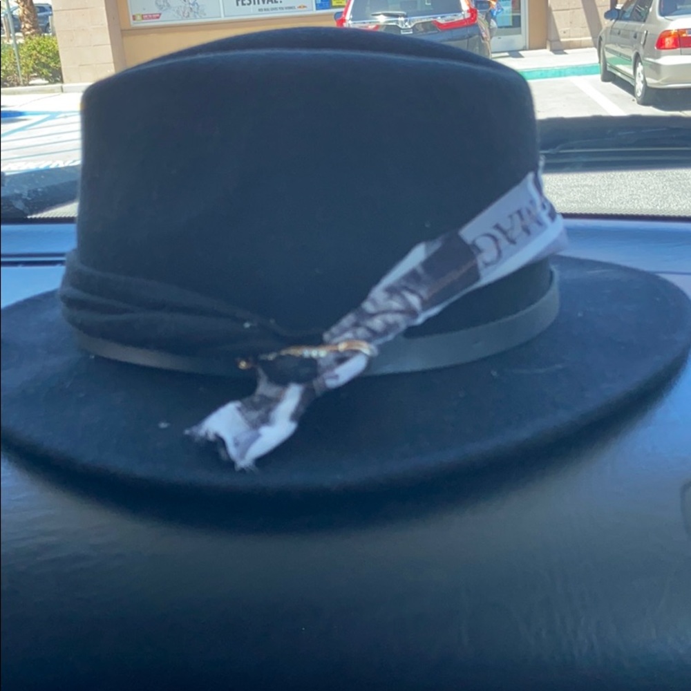 Ecote hat
